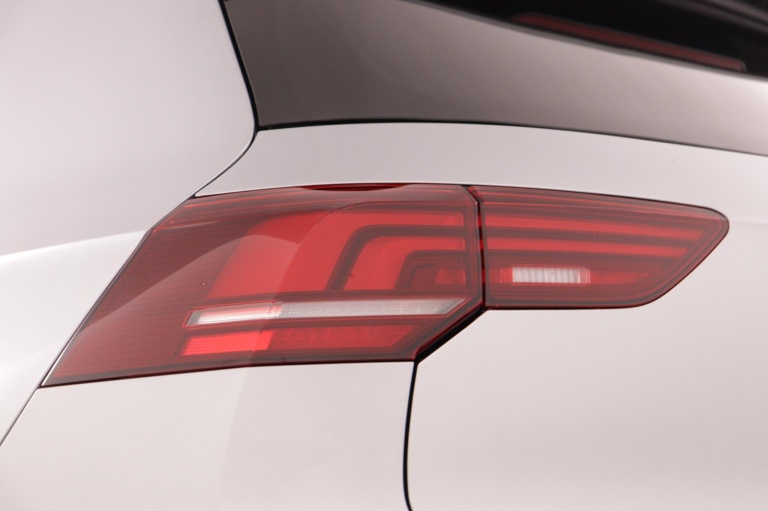 Volkswagen Golf - 1.5 eHybrid 50 Edition 40