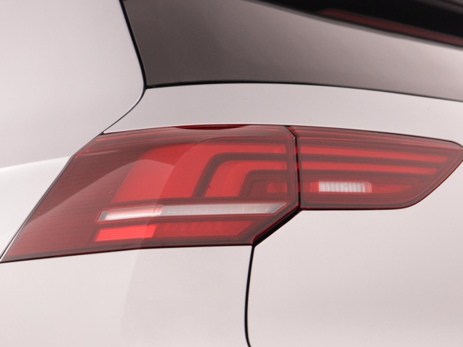 Volkswagen Golf - 1.5 eHybrid 50 Edition