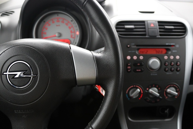 Opel Agila - 1.0 Edition 15