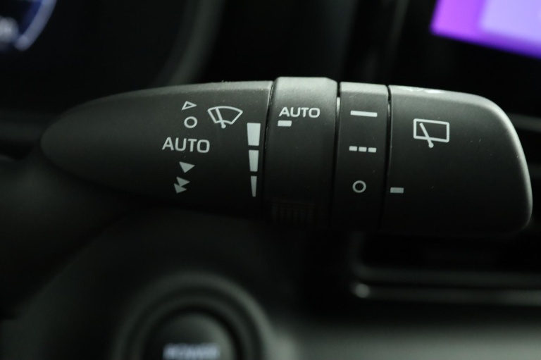 Toyota Yaris - 1.5 Hybrid 130 Executive 31