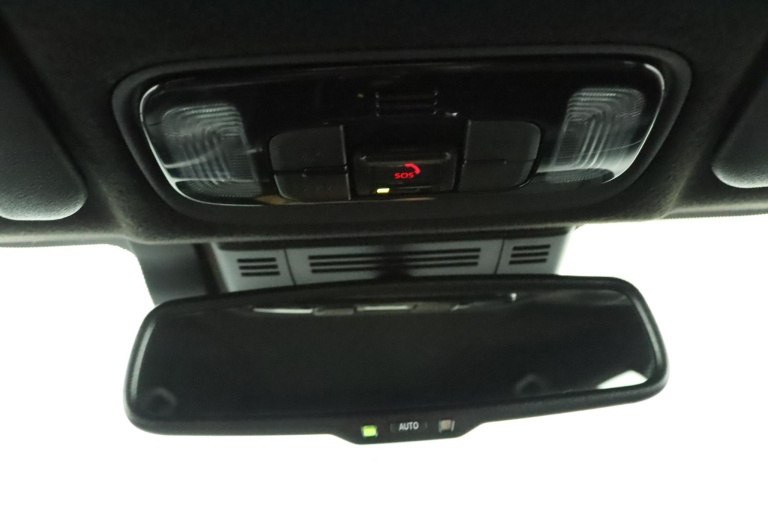 Toyota Yaris - 1.5 Hybrid 130 Executive 32