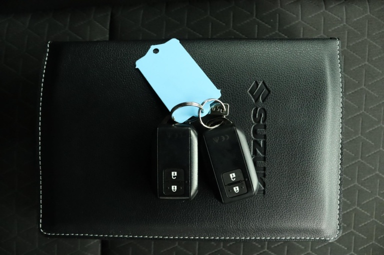 Suzuki Swift - 1.2 Select Smart Hybrid 11