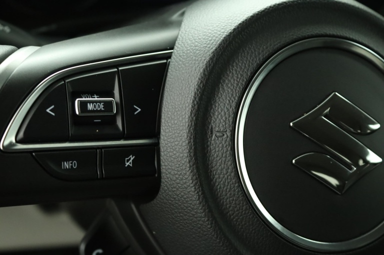 Suzuki Swift - 1.2 Select Smart Hybrid 19