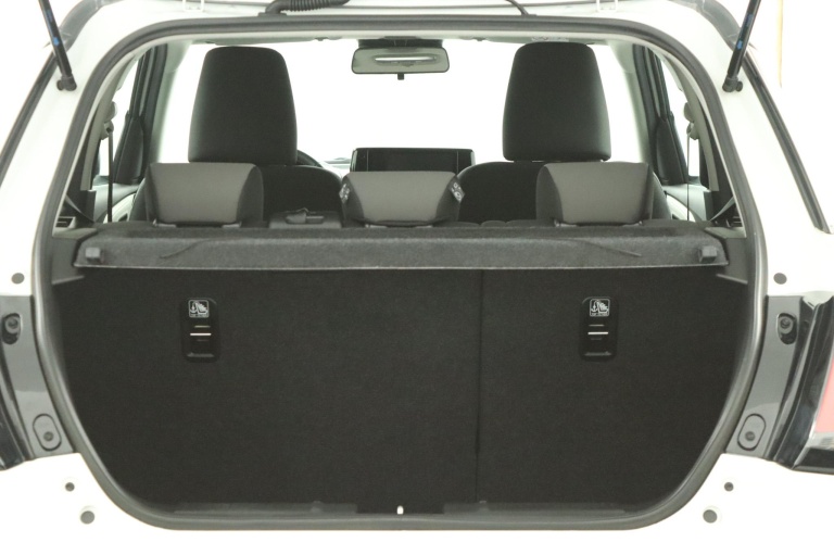 Suzuki Swift - 1.2 Select Smart Hybrid 23