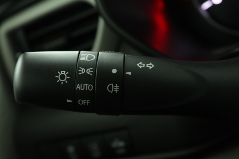 Suzuki Swift - 1.2 Select Smart Hybrid 32