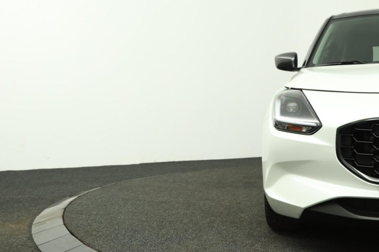 Suzuki Swift - 1.2 Select Smart Hybrid 37