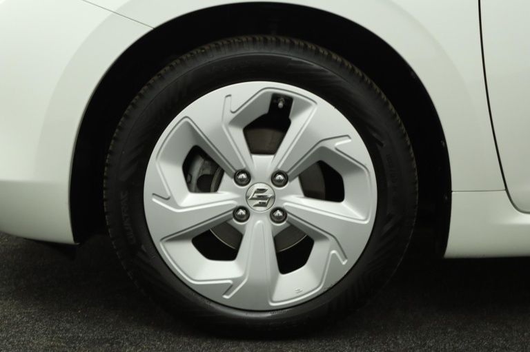 Suzuki Swift - 1.2 Select Smart Hybrid 39