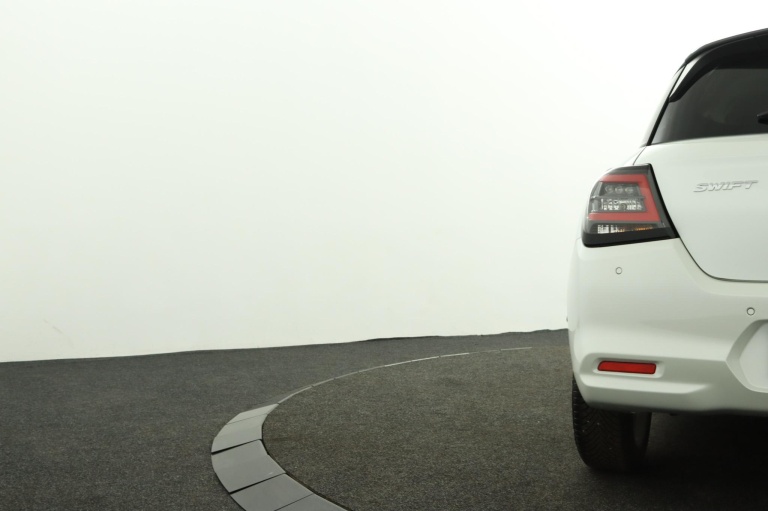 Suzuki Swift - 1.2 Select Smart Hybrid 41