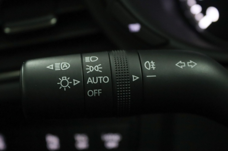 Mazda CX-30 - 2.0 e-SkyActiv-G M Hybrid Sportive 33