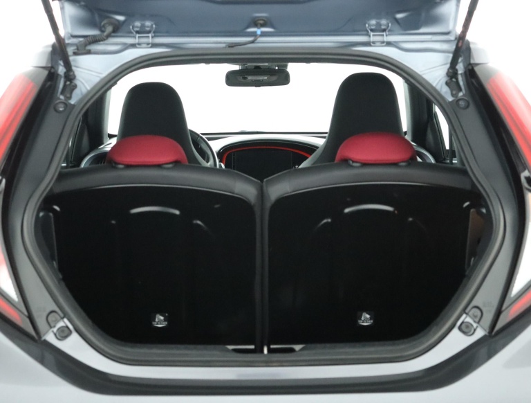 Toyota Aygo X - 1.0 VVT-i S-CVT Undercover 23