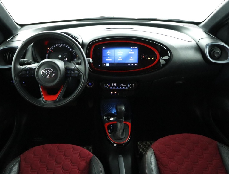 Toyota Aygo X - 1.0 VVT-i S-CVT Undercover 4