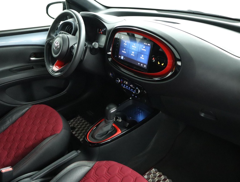 Toyota Aygo X - 1.0 VVT-i S-CVT Undercover 57