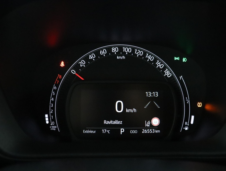 Toyota Aygo X - 1.0 VVT-i S-CVT Undercover 6