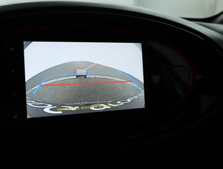 Toyota Aygo X - 1.0 VVT-i S-CVT Undercover 9