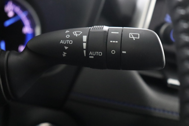 Toyota RAV4 - 2.5 Hybrid Bi-Tone 32