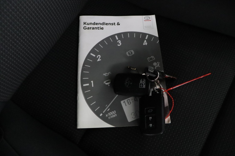 Toyota RAV4 - 2.5 Hybrid AWD Executive 11