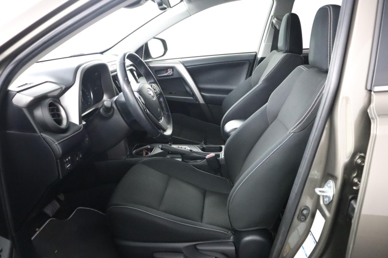 Toyota RAV4 - 2.5 Hybrid AWD Executive 17