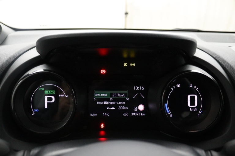 Toyota Yaris - 1.5 Hybrid Launch Limited Edition 11