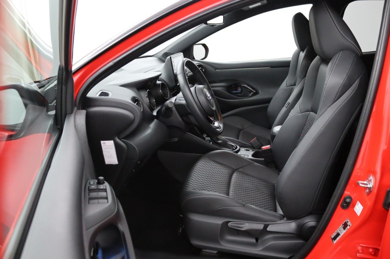 Toyota Yaris - 1.5 Hybrid Launch Limited Edition 17