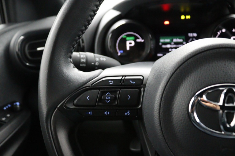 Toyota Yaris - 1.5 Hybrid Launch Limited Edition 19