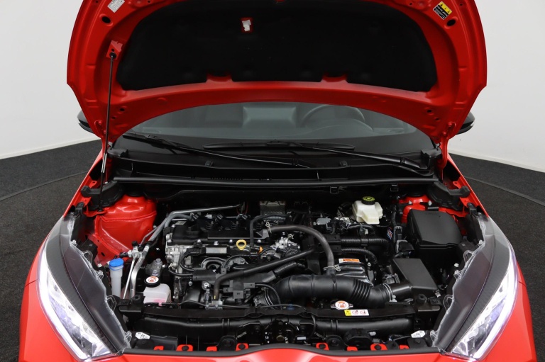 Toyota Yaris - 1.5 Hybrid Launch Limited Edition 32