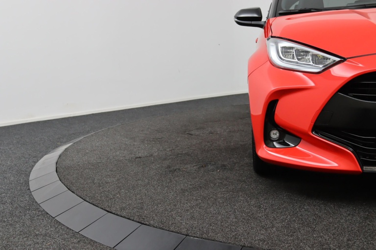 Toyota Yaris - 1.5 Hybrid Launch Limited Edition 33