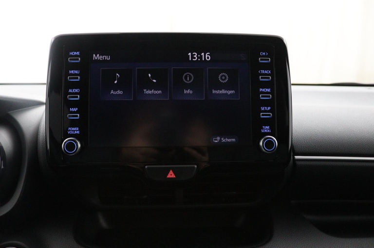 Toyota Yaris - 1.5 Hybrid Launch Limited Edition 37