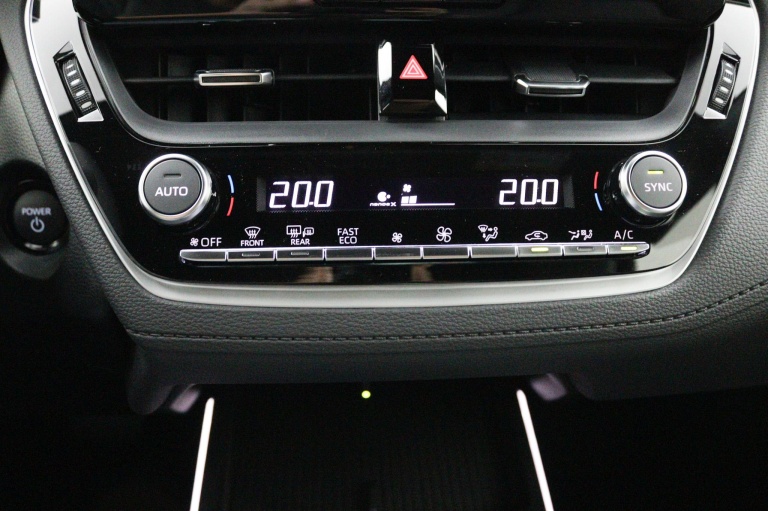 Toyota Corolla Cross - Hybrid 180 Executive 17