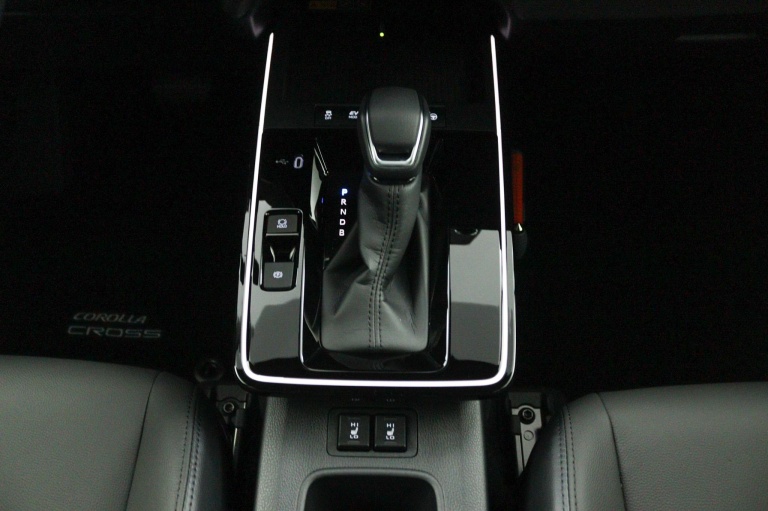 Toyota Corolla Cross - Hybrid 180 Executive 19