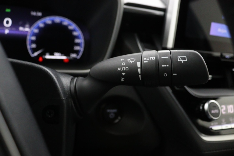 Toyota Corolla Cross - Hybrid 180 Executive 28