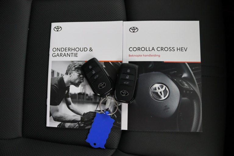 Toyota Corolla Cross - Hybrid 180 Executive 36