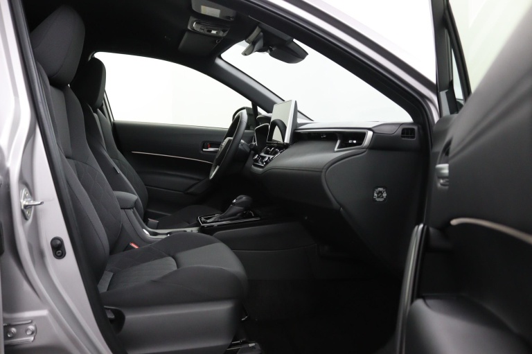 Toyota Corolla Cross - Hybrid 140 Dynamic 12