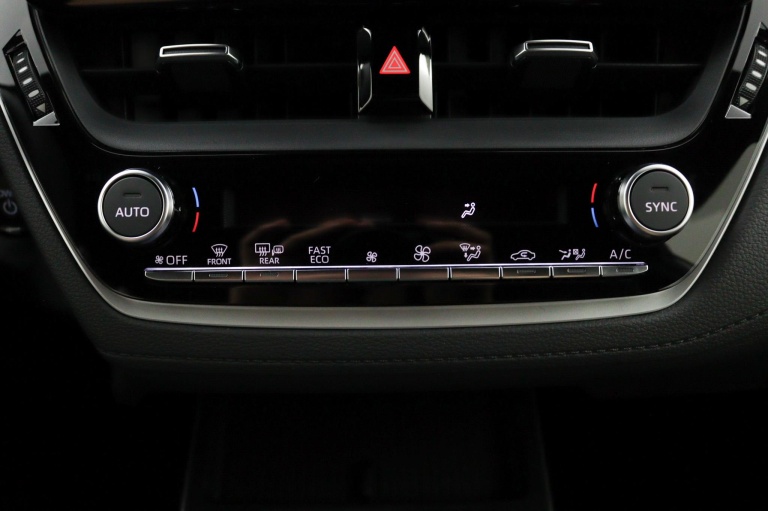 Toyota Corolla Cross - Hybrid 140 Dynamic 17