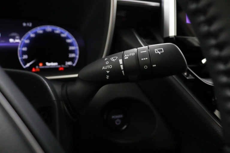 Toyota Corolla Cross - Hybrid 140 Dynamic 31