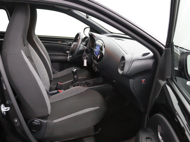 Toyota Aygo X - 1.0 VVT-i MT Play