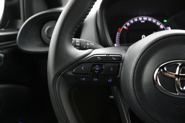 Toyota Aygo X - 1.0 VVT-i MT Play 17