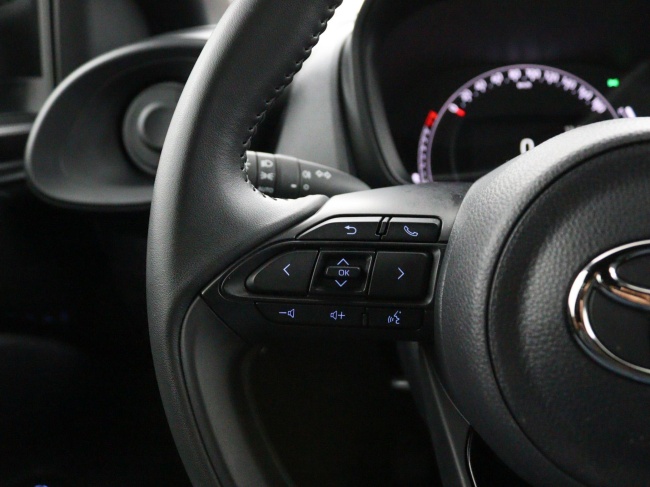 Toyota Aygo X - 1.0 VVT-i MT Play