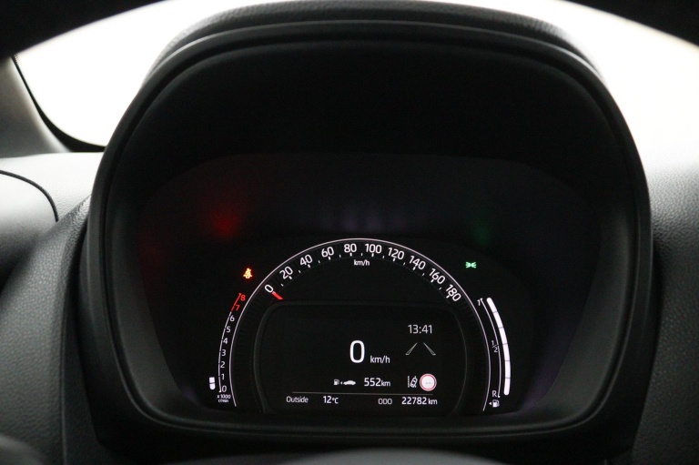 Toyota Aygo X - 1.0 VVT-i MT Play 20