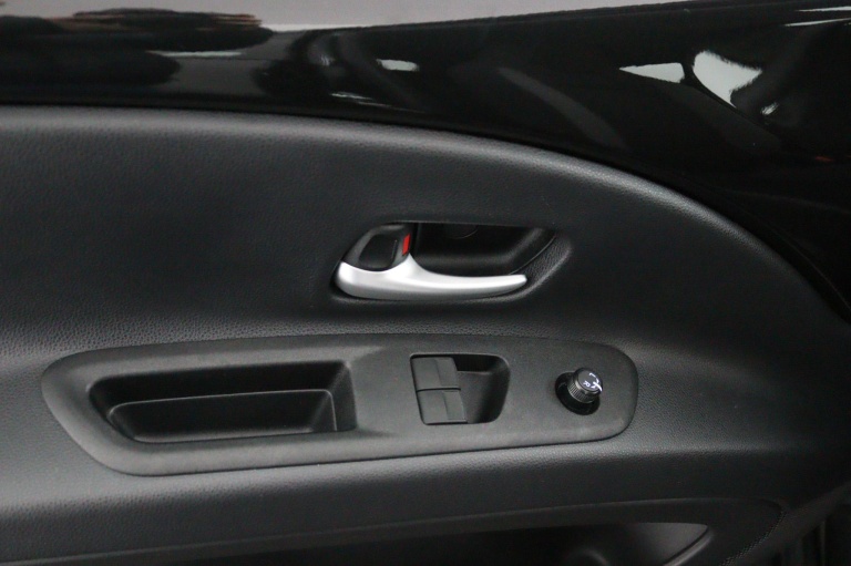 Toyota Aygo X - 1.0 VVT-i MT Play 28