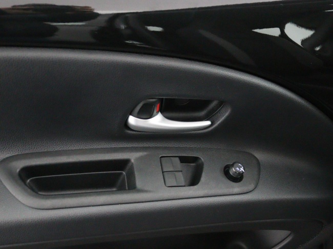 Toyota Aygo X - 1.0 VVT-i MT Play