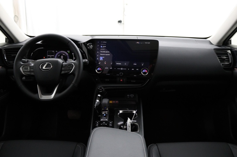 Lexus NX - 450h+ AWD 35th Edition 4