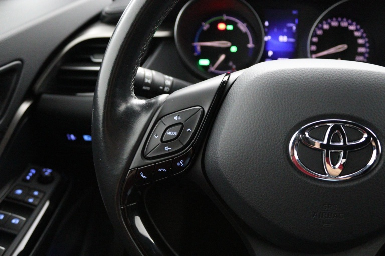 Toyota C-HR - 1.8 Hybrid Dynamic 19