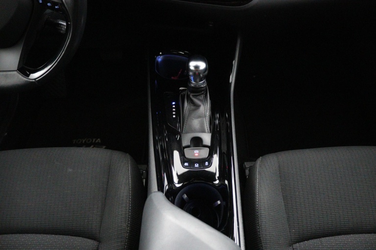 Toyota C-HR - 1.8 Hybrid Dynamic 26