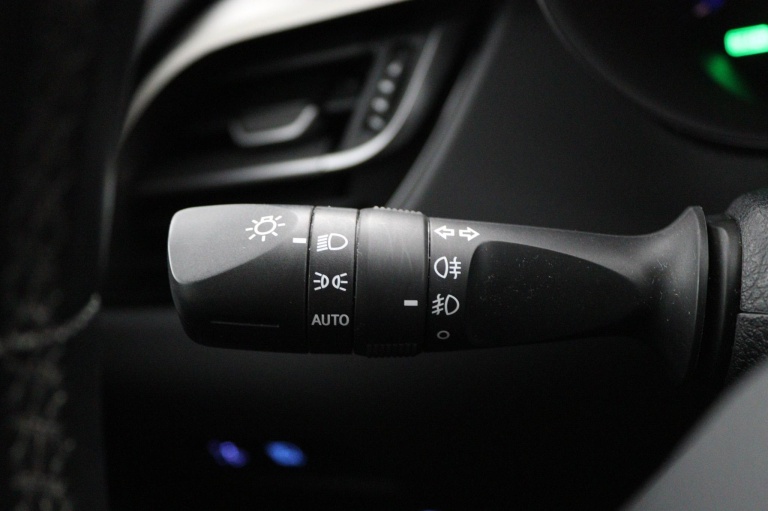 Toyota C-HR - 1.8 Hybrid Dynamic 30