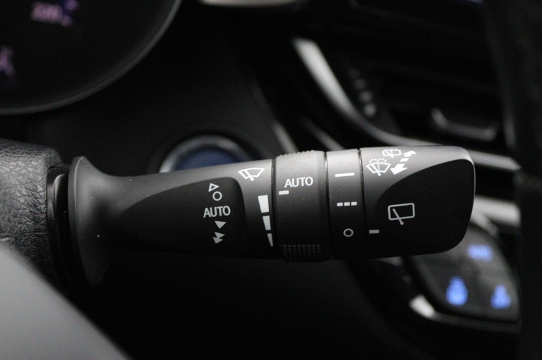 Toyota C-HR - 1.8 Hybrid Dynamic 31