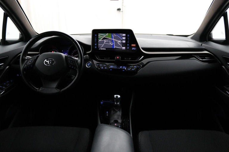 Toyota C-HR - 1.8 Hybrid Dynamic 4