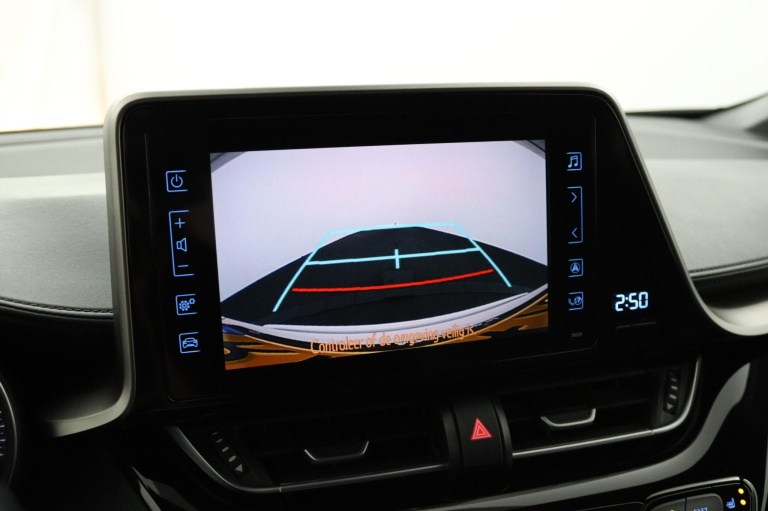 Toyota C-HR - 1.8 Hybrid Dynamic 9