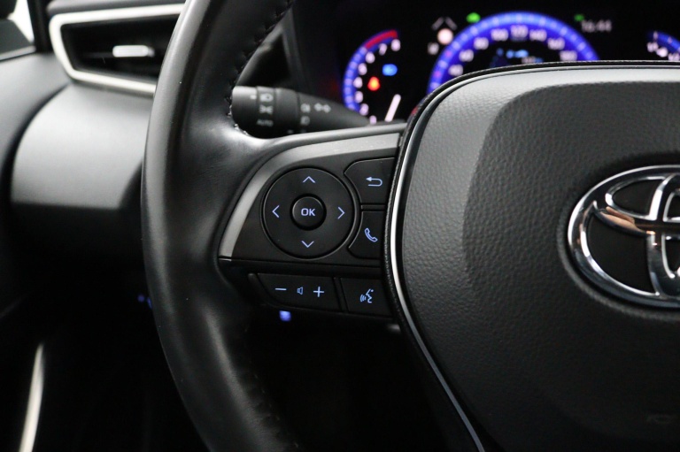 Toyota Corolla Touring Sports - 2.0 Hybrid Dynamic 17