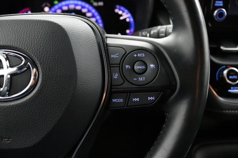 Toyota Corolla Touring Sports - 2.0 Hybrid Dynamic 18