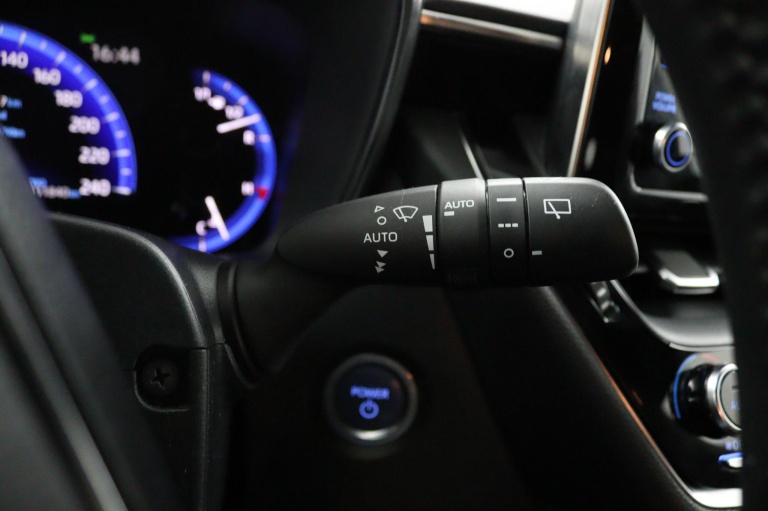 Toyota Corolla Touring Sports - 2.0 Hybrid Dynamic 22